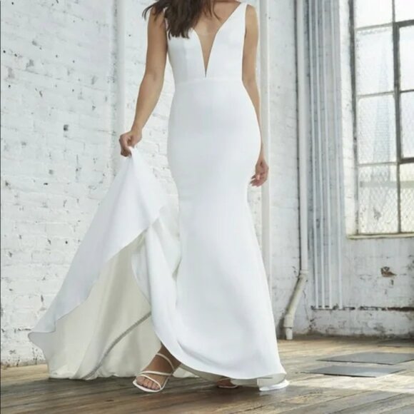 Kelly Faetanini Wedding Dress Ayah  Gown  IVORY READ Description Size 6 - Picture 1 of 2
